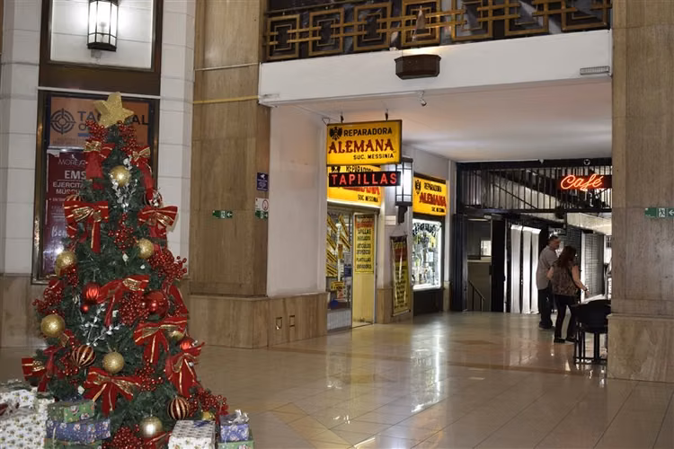 Local Comercial N 13 venta en Santiago Galería Alessandri