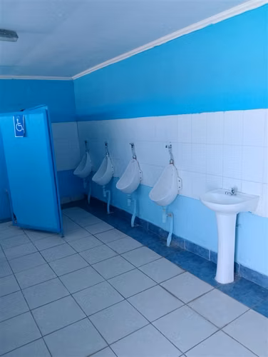 Parque acuático y Restaurant, 2500 mts terreno, 650 mts cons