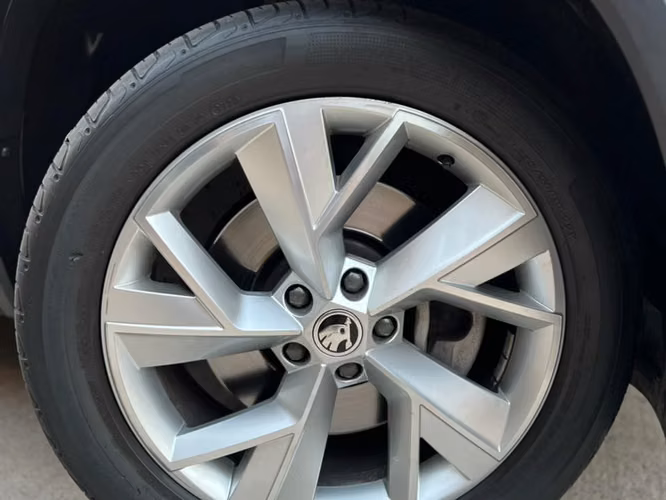 Skoda New Kodiaq 4x4 2.0L Style TSI 4X4 año 2024