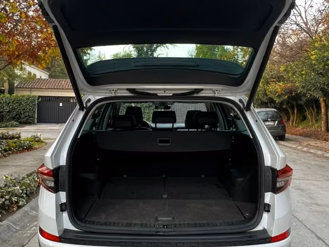 Skoda New Kodiaq 4x4 2.0L Style TSI 4X4 año 2024