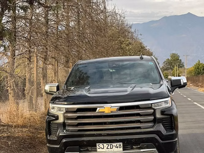 Chevrolet Silverado High Country 3.0L Turbo Diésel año 2023
