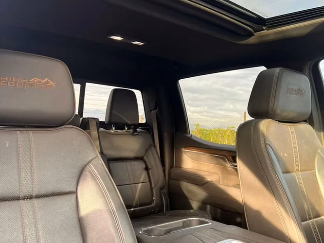 Chevrolet Silverado High Country 3.0L Turbo Diésel año 2023