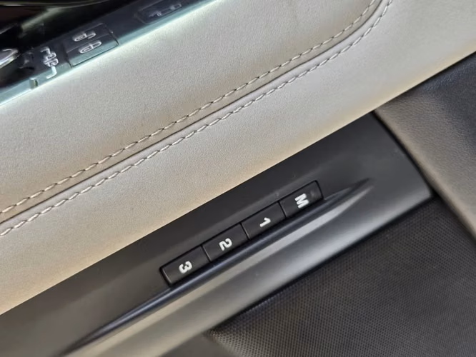 2021 LAND ROVER EVOQUE SE 2.0