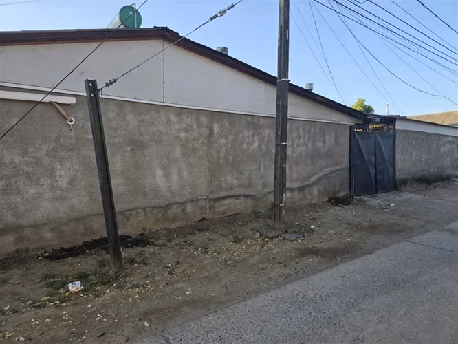 Casa en arriendo de 2 dorm. en Talca - uso comercial