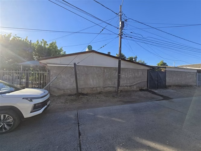 Casa en arriendo de 2 dorm. en Talca - uso comercial