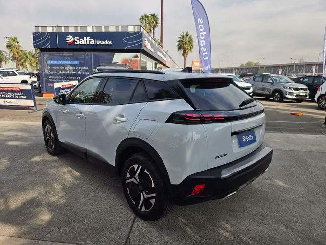Peugeot 2008 1.2 ALLURE PACK PURETECH 130HP 4X2 MT 5P	 2025 - Imagen 7