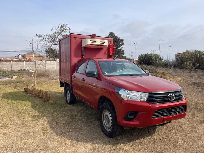 Toyota Hilux 4x4 con frigorifico