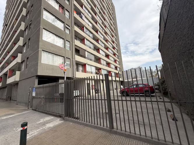 SE ARRIENDA HOME ESTUDIO, METRO ECUADOR, ESTACIÓN CENTRAL
