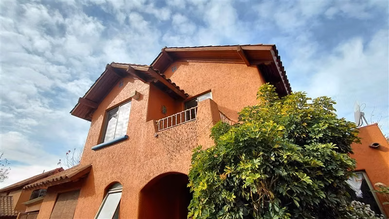 Casa en venta en Peñalolén exclusivo condominio seguridad