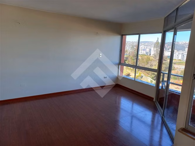 Departamento en arriendo de 3 dorm. Sub Alessandri central