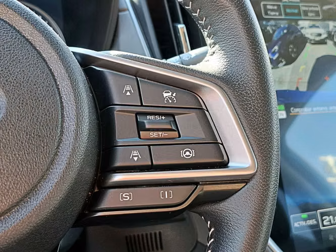 SUBARU CROSSTREK 2025
