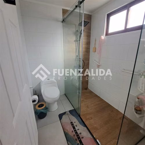 Casa en venta de 6 dorm. en El Bosque