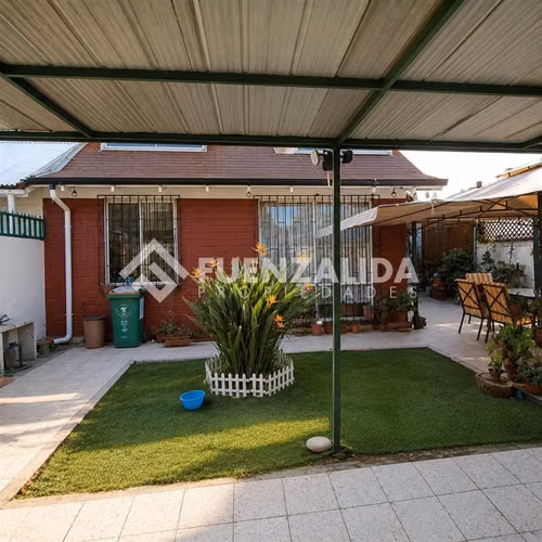 Casa en venta de 6 dorm. en El Bosque