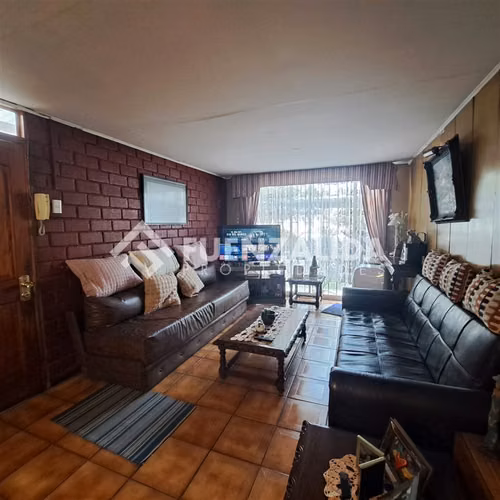 Casa en venta de 6 dorm. en El Bosque