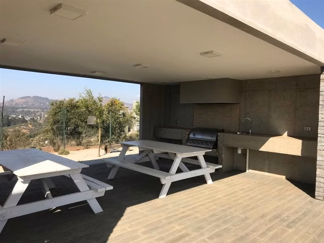 Se arrienda cómodo departamento 2D/1B en Gómez Carreño