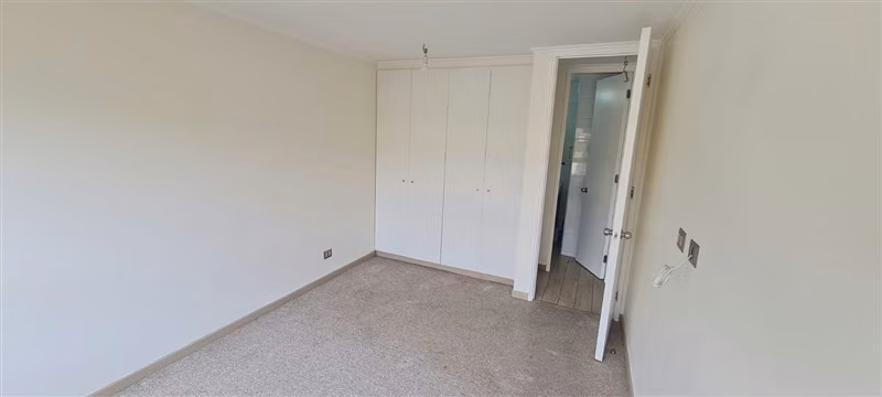 Se arrienda cómodo departamento 2D/1B en Gómez Carreño