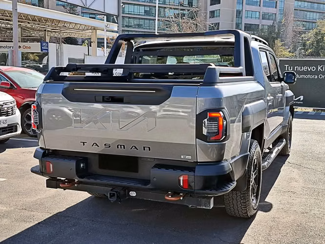 KIA TASMAN 2026
