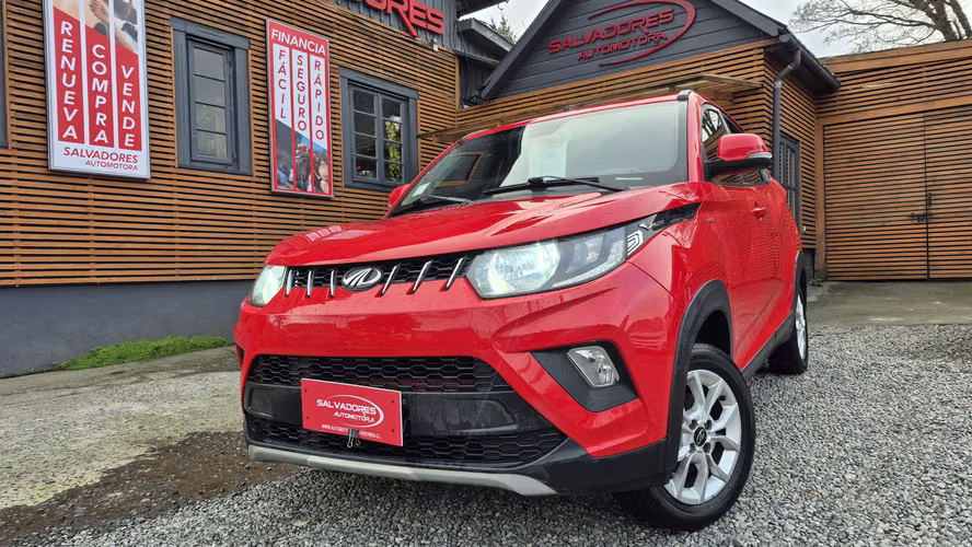 MAHINDRA KUV 100 2022