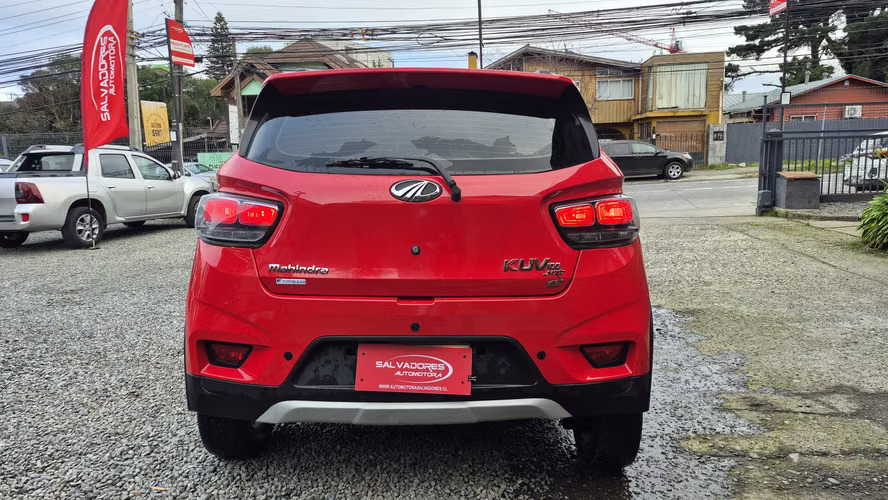 MAHINDRA KUV 100 2022