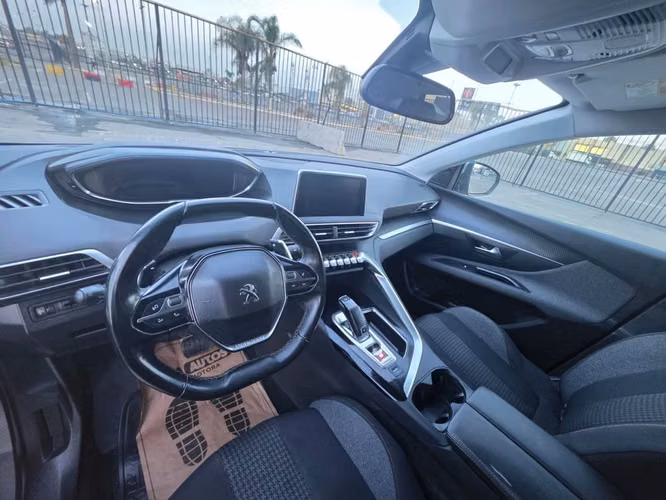 PEUGEOT 3008 2019