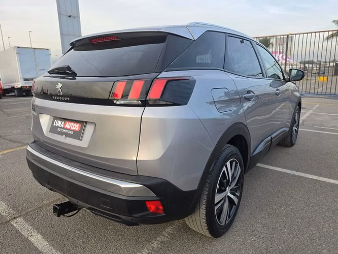 PEUGEOT 3008 2019
