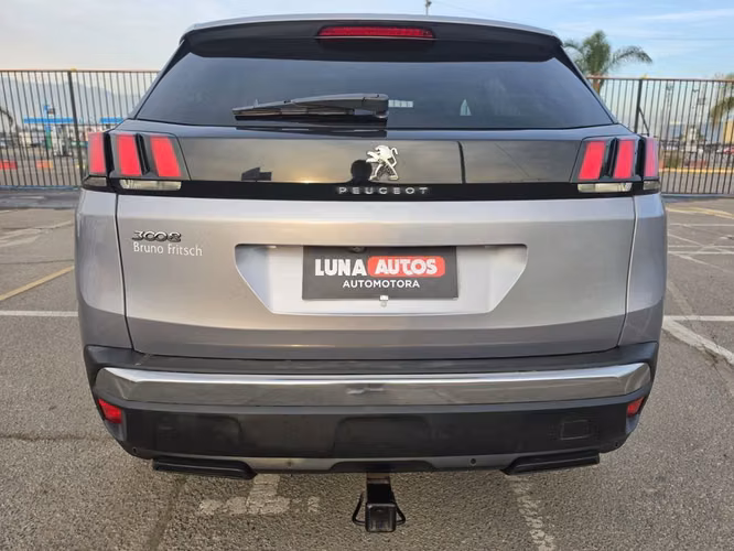 PEUGEOT 3008 2019