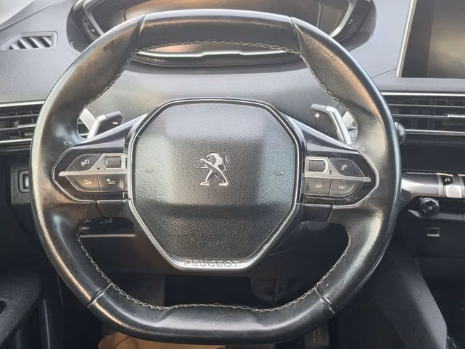 PEUGEOT 3008 2019