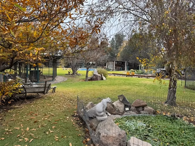 Linda casa estilo ingles con opción de derechos de agua