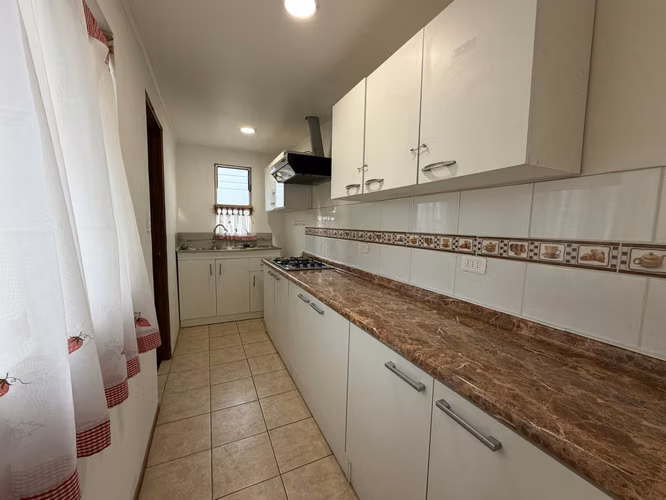 ARRIENDO CASA DENTRO DE CONDOMINIO
