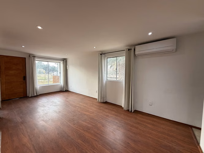 ARRIENDO CASA DENTRO DE CONDOMINIO