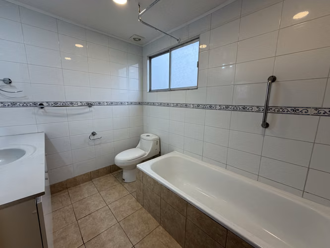 ARRIENDO CASA DENTRO DE CONDOMINIO