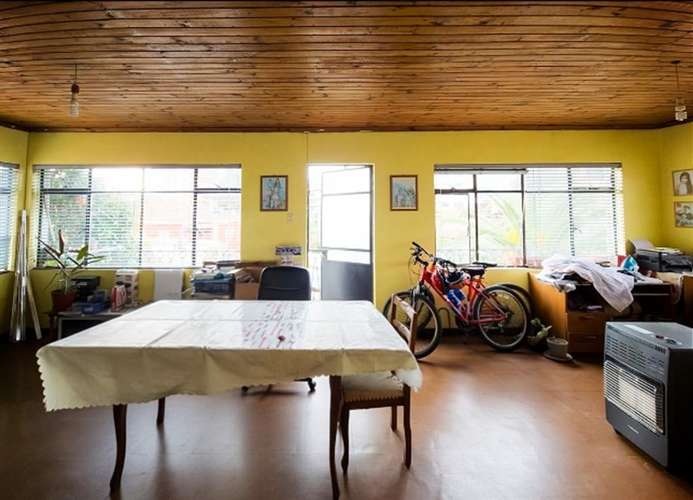 Casa sólida y sitio eriazo en Playa Ancha