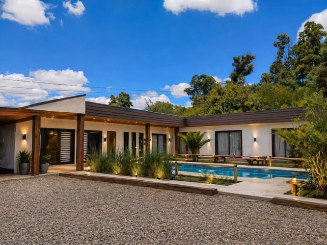 EXCLUSIVA CASA MEDITERRÁNEA EN PARCELA DE 2.500 M²