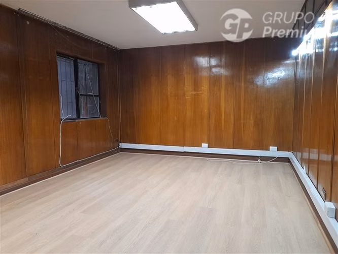 REBAJA DE PRECIO GRAN OPORTUNIDAD OFICINA HUERFANOS - Imagen 9