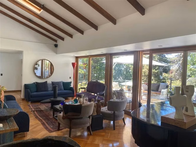 Casa en venta de 4 dorm. en Vitacura