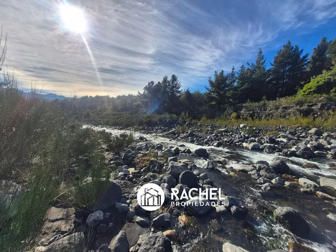 EN VENTA 2 TERRENOS DE 1,53 HECTAREAS CAMINO PUCON-CABURGUA
