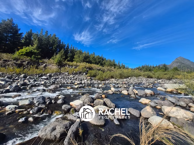EN VENTA 2 TERRENOS DE 1,53 HECTAREAS CAMINO PUCON-CABURGUA