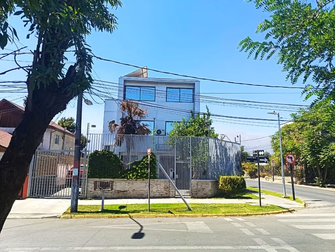 EN VENTA, amplia y cómoda oficina con excelente ubicación en Macul