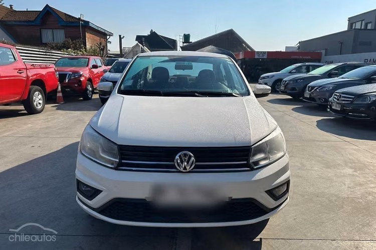 Volkswagen Voyage 1.6 HIGHLINE 4X2 AC 2AB MT 4P.