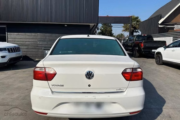 Volkswagen Voyage 1.6 HIGHLINE 4X2 AC 2AB MT 4P.