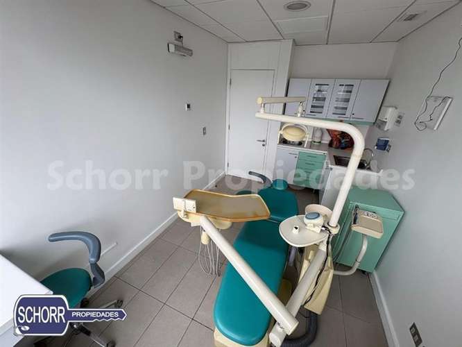 arriendo consulta dental equipada completa con 2 sillones.