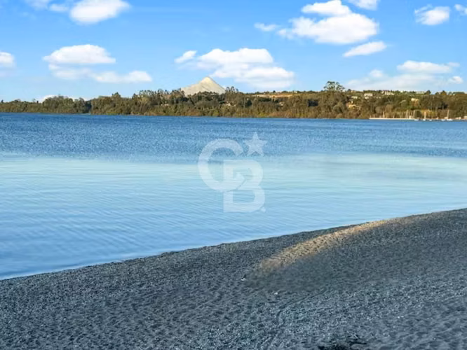 Departamento en Puerto Varas con vista al lago y terraza. - Imagen 19