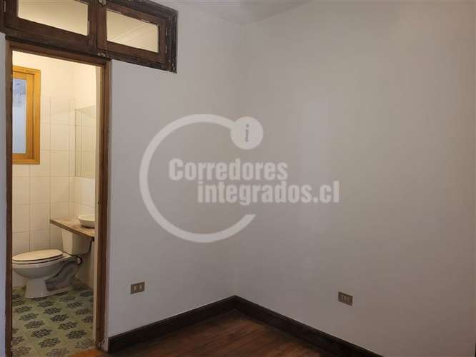 Casa en venta de 6 dorm. en Providencia - Imagen 4