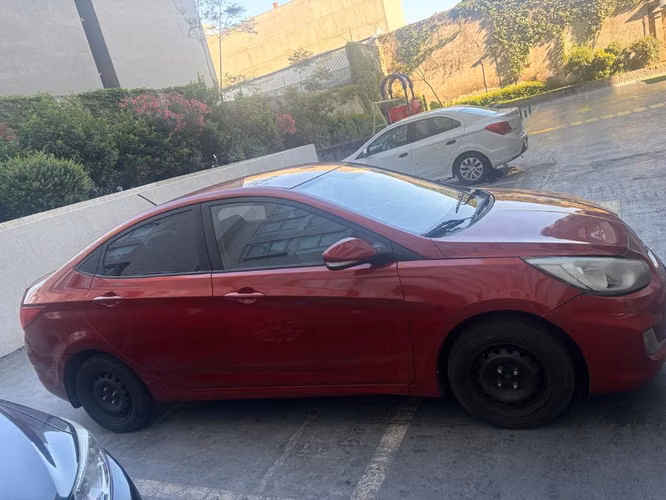 Arriendo Vehículo para aplicaciones