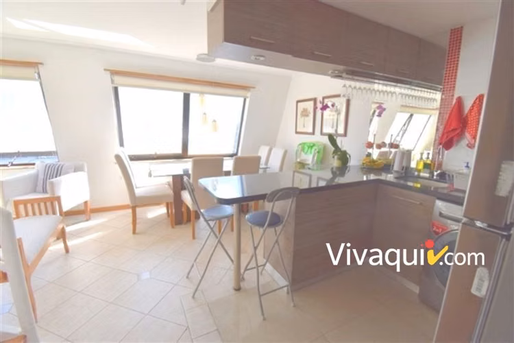 DUPLEX en venta de 2 dorm. en Las Condes