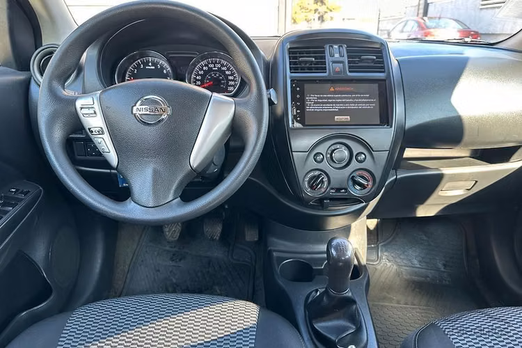 Nissan Versa 1.6 SENSE 4X2 MT 4P.