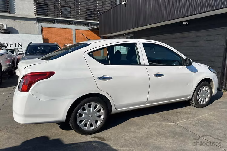 Nissan Versa 1.6 SENSE 4X2 MT 4P.