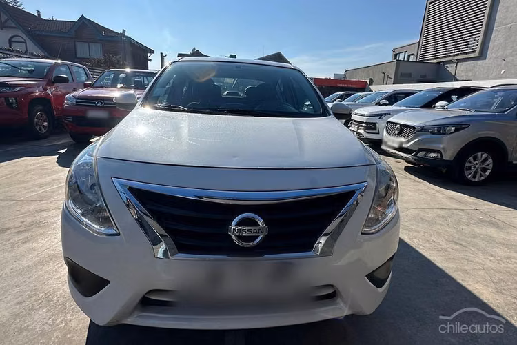 Nissan Versa 1.6 SENSE 4X2 MT 4P.