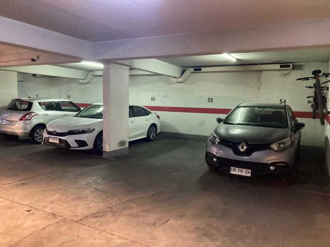 ESTACIONAMIENTO - ANTONIO VARAS/POCURO (170801)