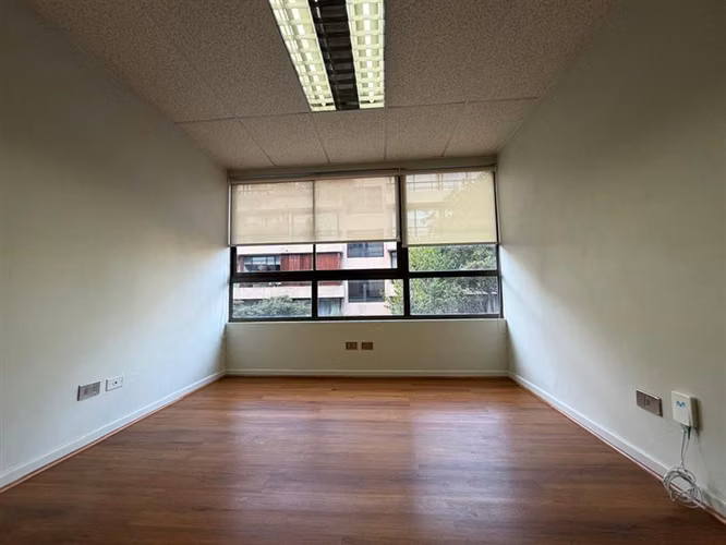 Oficina en arriendo en Tabancura